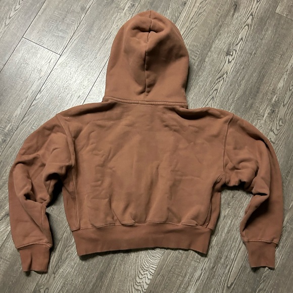 Aritzia TNA Boxy Cropped Hoodie Brown Small - Picture 2 of 5